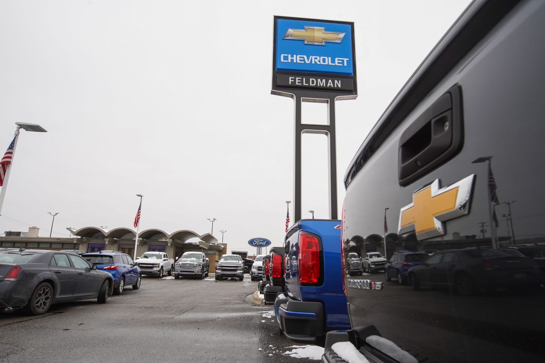 Computer chip crunch hits car buyers